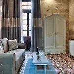 Laparelli Suites: Luxury 3 Gasthof 3*