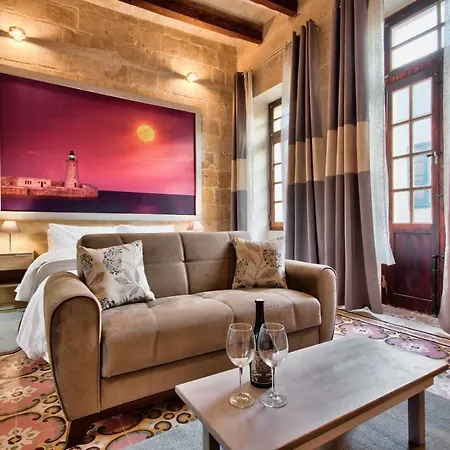 Laparelli Suites: Luxury 3 Guest house